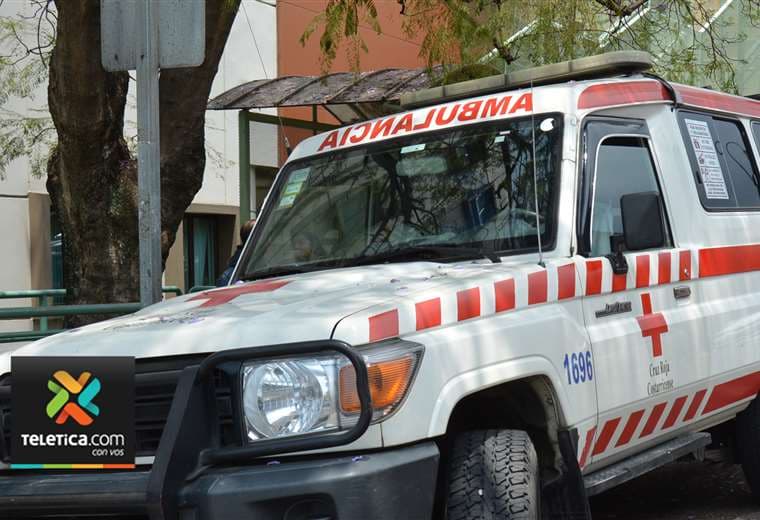 Estudiante apuñalado afuera del colegio de Pavas llega herido a pedir ayuda