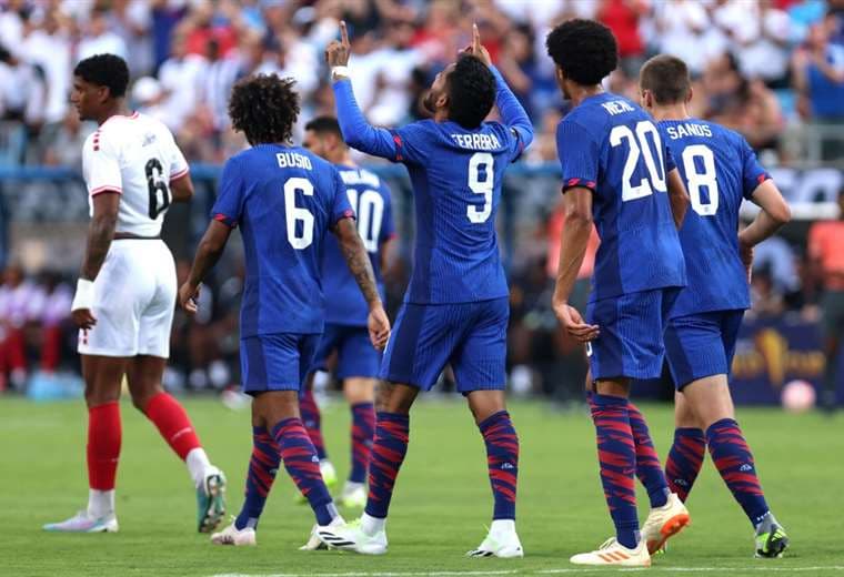 Estados Unidos y Jamaica clasifican a cuartos de la Copa Oro