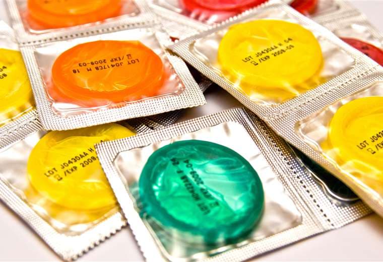¿De qué sirve incluir condones y pastillas anticonceptivas en la canasta básica?
