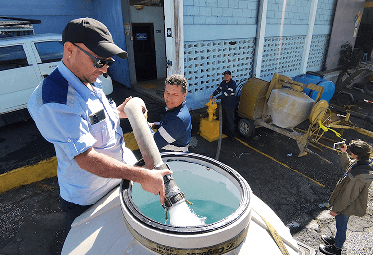 AyA traslada al miércoles suspensión de agua en Paraíso para que vecinos “recojan agua”