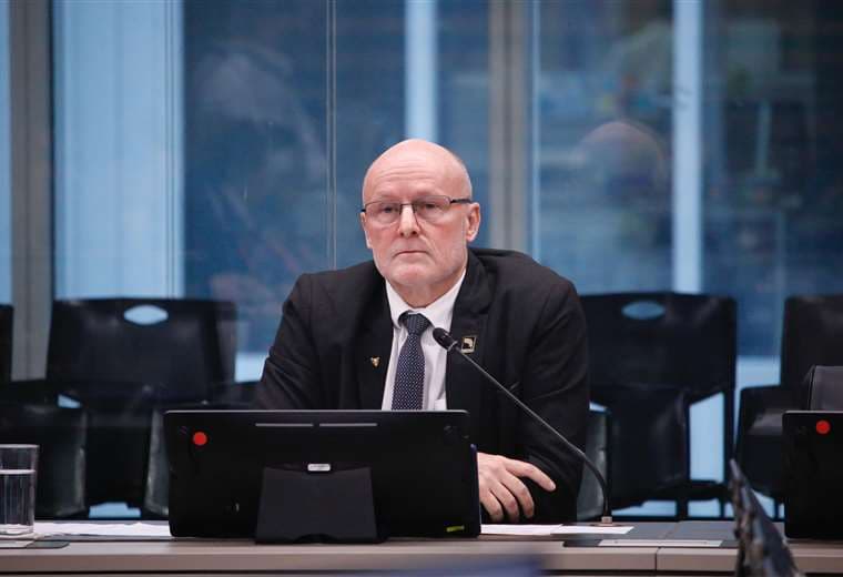 Plenario conocerá hasta el lunes la renuncia de Stephan Brunner