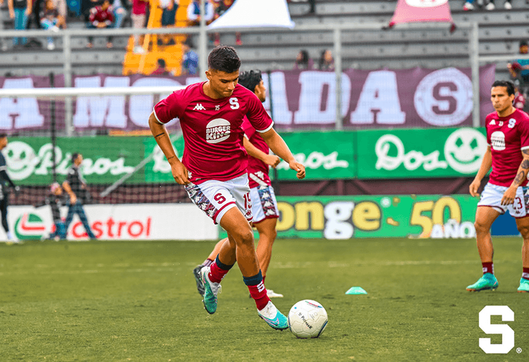 Saprissa cedió a préstamo a estos dos jugadores
