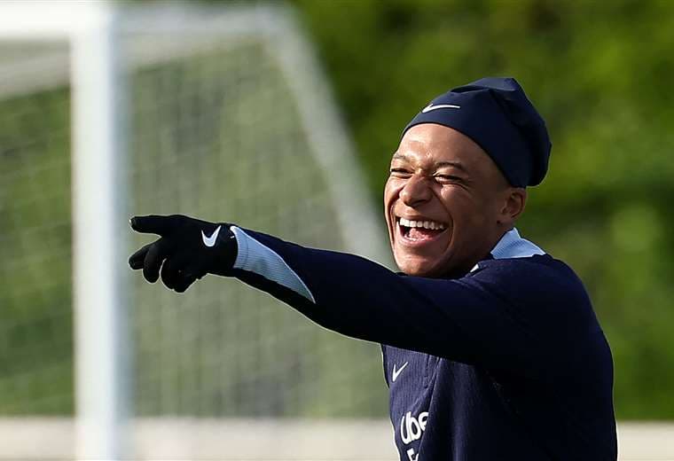Mbappé gana el pulso judicial al club PSG por primas y salarios impagados