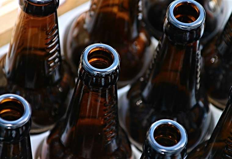 ¿Con cuál bebida alcohólica empiezan a tomar los colegiales? Esto dice una encuesta