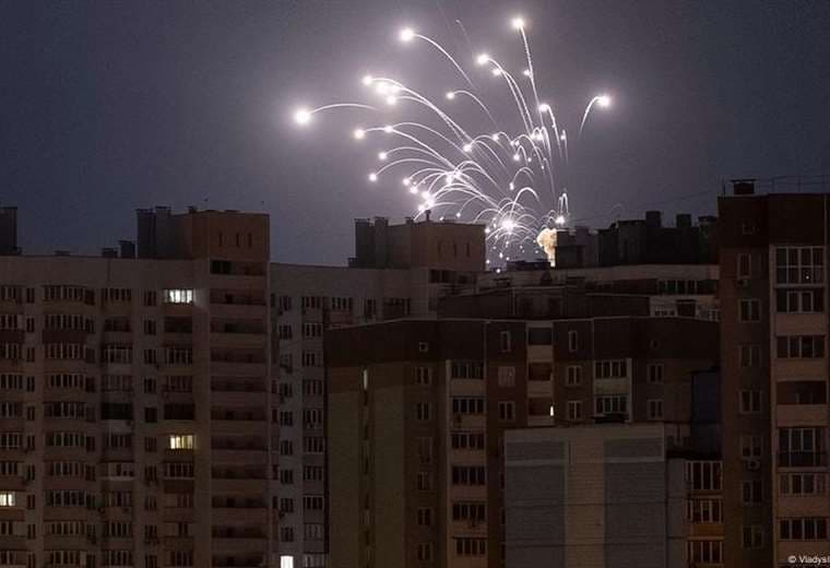 Al menos dos muertos en ataque ruso contra Kiev
