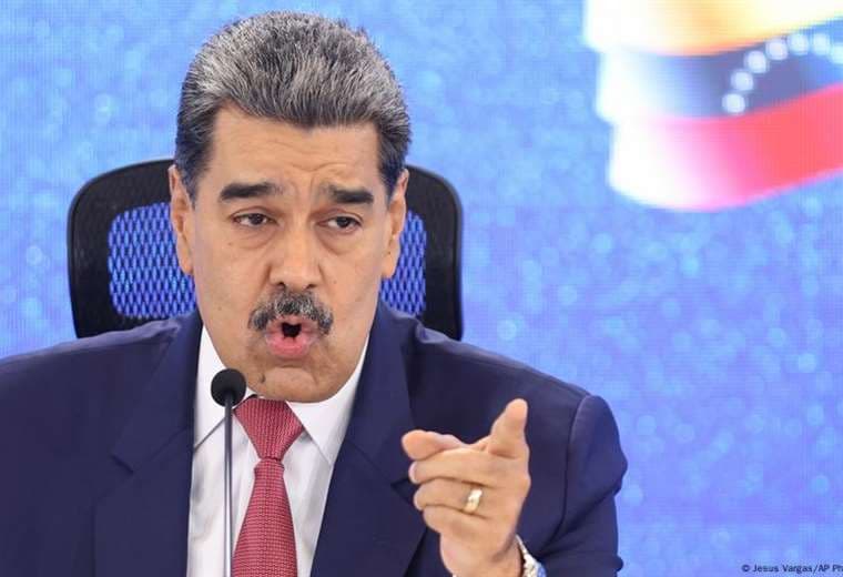 Venezuela tiene más de 5.000 misiles rusos, advierte Maduro