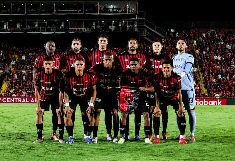Jugador de la Liga tuvo que ser traslado al hospital