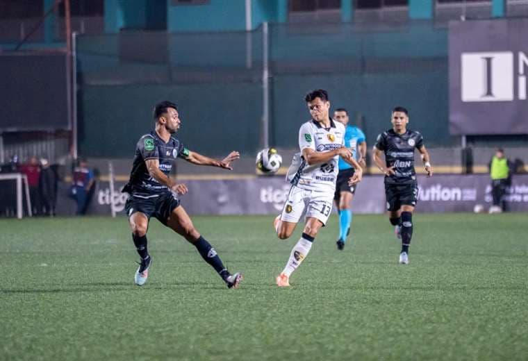 Sporting FC golea a Liberia y aprovecha para salir del sótano