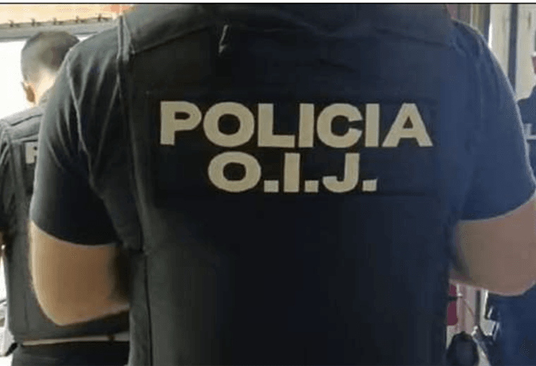 Joven sospechoso de apuñalar a novia por todo el cuerpo alertó a policía del asesinato