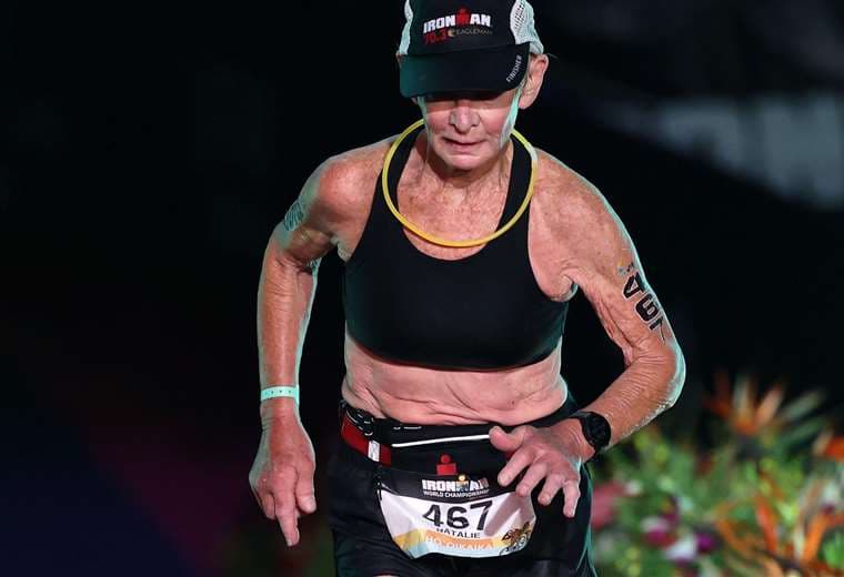 Natalie Grabow, la mujer de 80 años que se convirtió en la más longeva en terminar el IronMan
