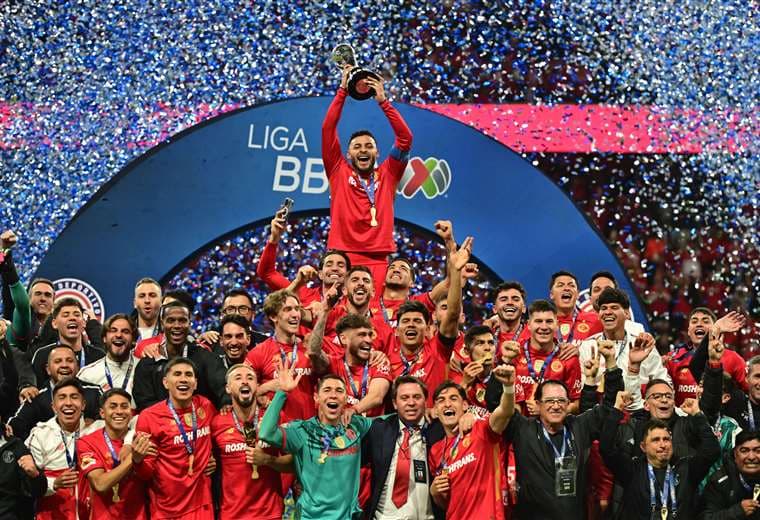 Toluca de Mohamed es bicampeón en México con un drama descomunal