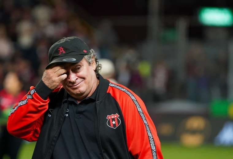 Óscar Ramírez, Juan Quirós