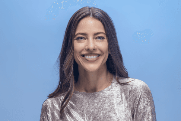 Debi Nova cantará en NUE y adelanta sorpresa: "Es algo que nunca he hecho antes"