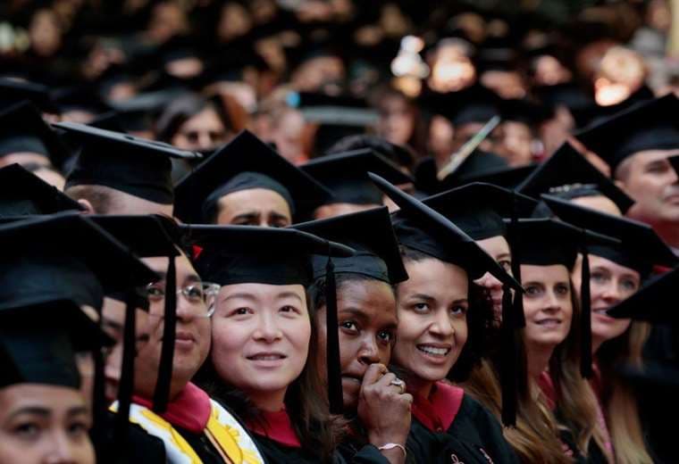 ¿Por qué Trump quiere revocarle visas a estudiantes chinos?
