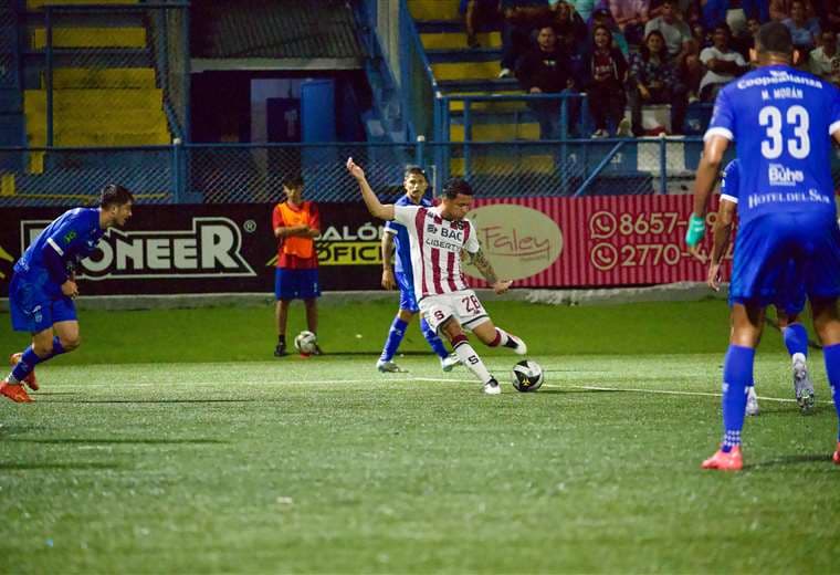 Saprissa espera dar el primer paso en firme en un semestre con doble reto