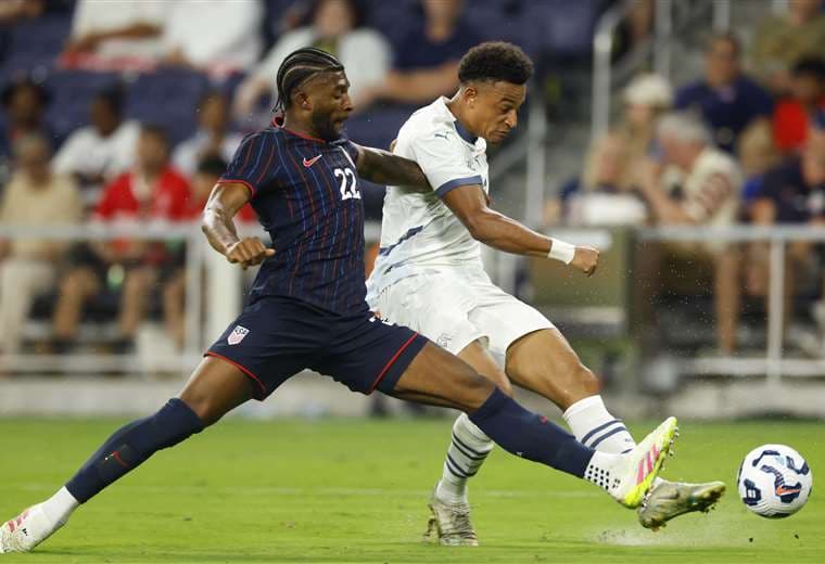 Estados Unidos es goleado 4-0 por Suiza, su cuarta derrota consecutiva