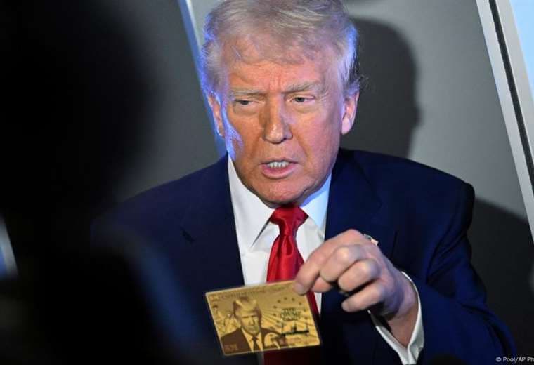 Trump presume sitio web para obtener visados de residencia por $5 millones