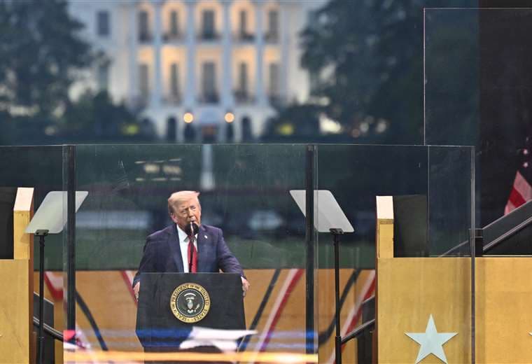Desfile militar de Trump se realizó en medio de protestas contra su gobierno