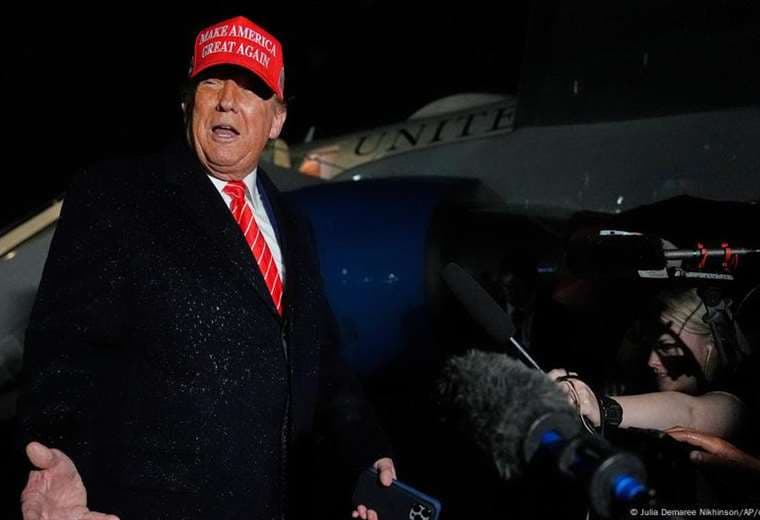 Trump difunde teoría conspirativa sobre "ejecución" de Biden y su sustitución por clones robóticos
