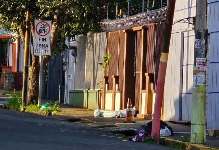 Aparente riña dentro de apartamentos termina en homicidio en el centro de San José