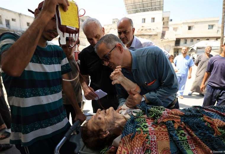 Israel bombardea la única iglesia católica de Gaza
