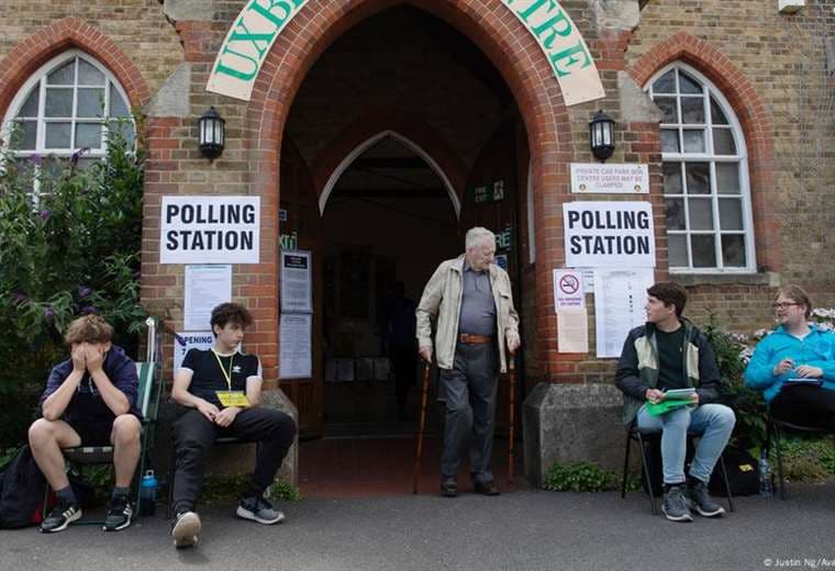 Reino Unido busca rebajar la edad de voto a los 16 años