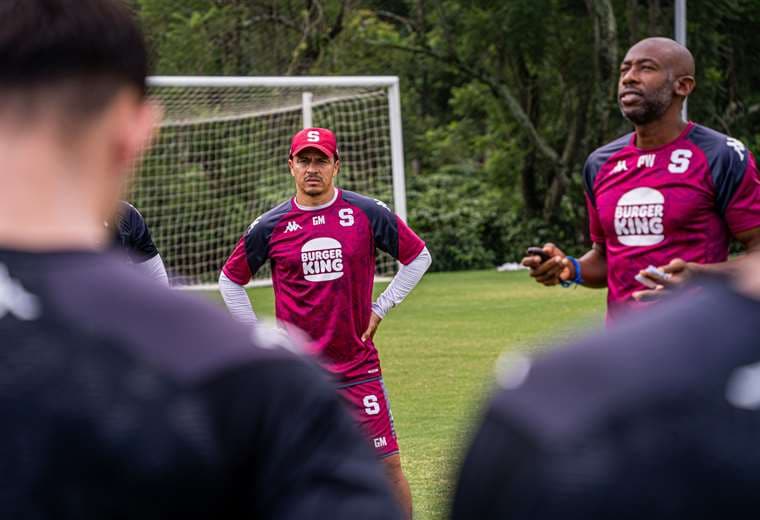 Saprissa apuesta por la competencia para mejorar su plantel