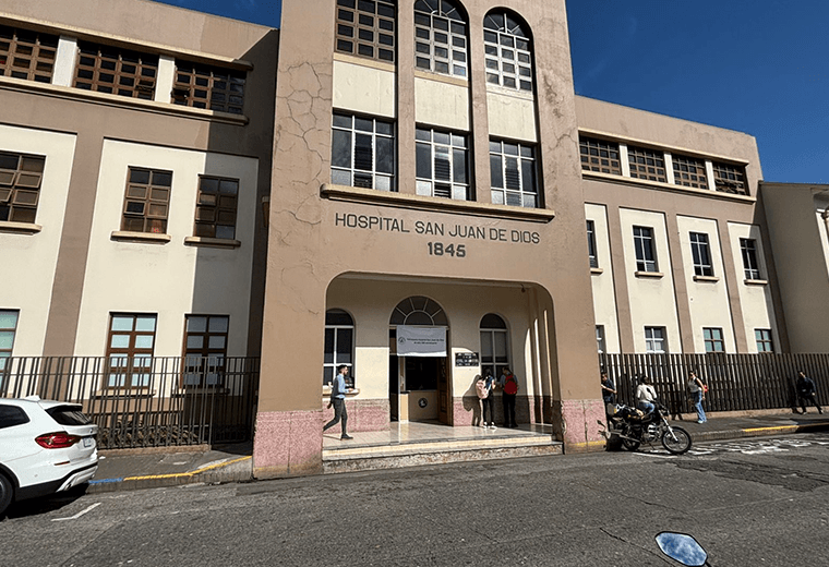 Unidad del Hospital San Juan de Dios seguirá cerrada por control de peligrosa bacteria