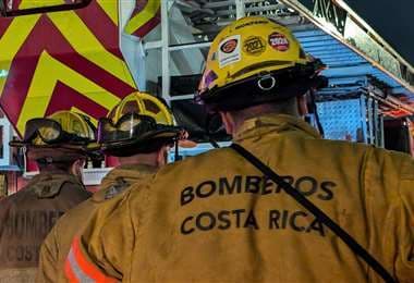 Casa quedó completamente envuelta en llamas en Guadalupe