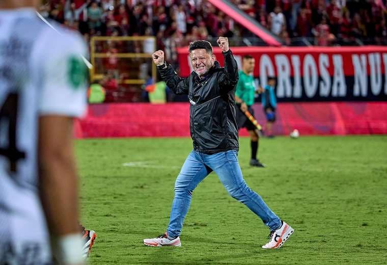 ¡Jafet Soto avisa! Irá por dinero en ventas de John Paul Ruiz y Alejandro Bran