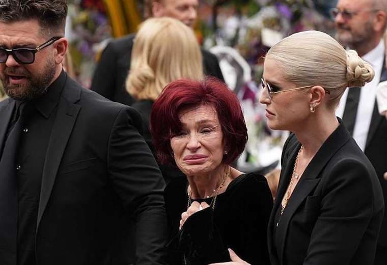 La emotiva y multitudinaria despedida que le dieron miles de fanáticos a Ozzy Osbourne