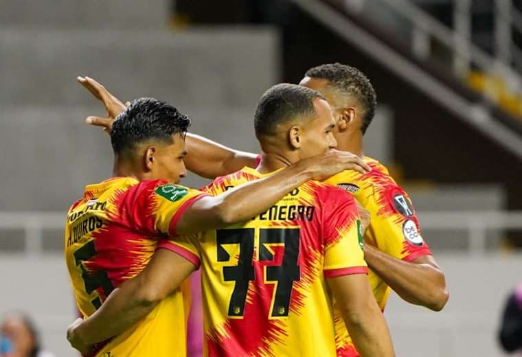 Herediano brilla y se lleva un vibrante triunfo sobre Real España