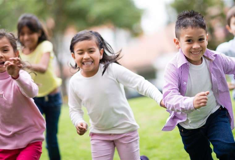 Lo que los niños aprenden sin querer cuando no están en la escuela