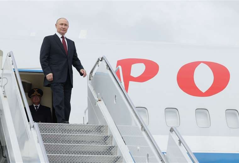 Putin rompió su aislamiento por la guerra en la alfombra roja de Trump