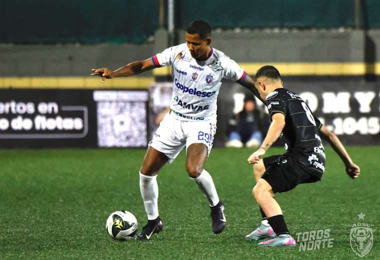 Sporting y San Carlos empatan en el inicio de la jornada 4 del Apertura 2025
