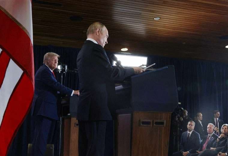 Trump y Putin terminan la cumbre sin revelar un plan para Ucrania