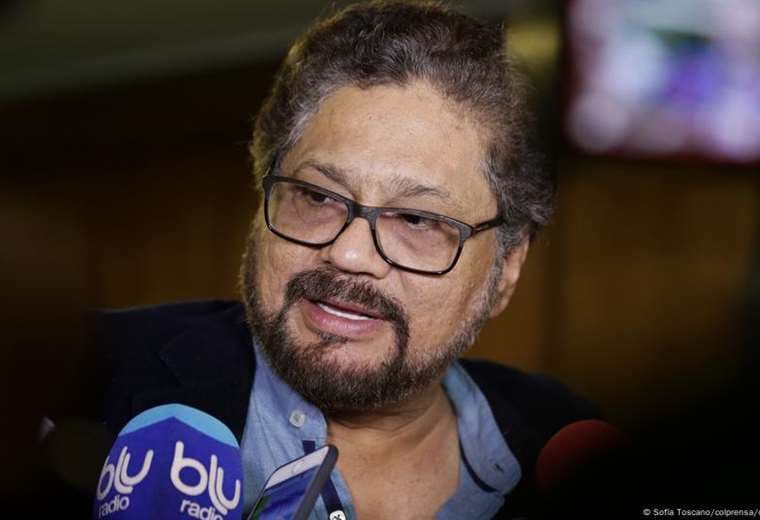 Apuntan a cabecilla de disidencia FARC por atentado a Uribe