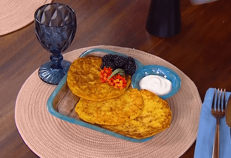 Aprenda a preparar una chorreada dulce con queso