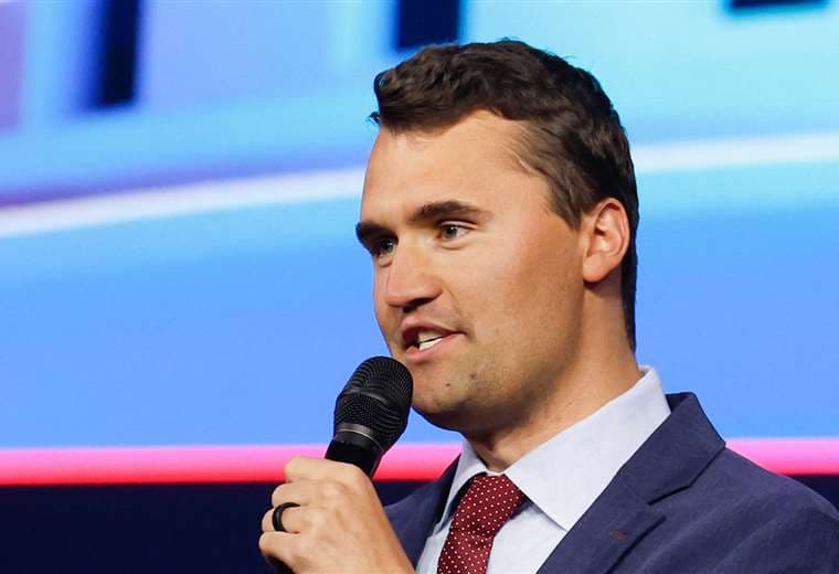 Activista de derecha Charlie Kirk muere tras ser herido de bala en EE. UU.