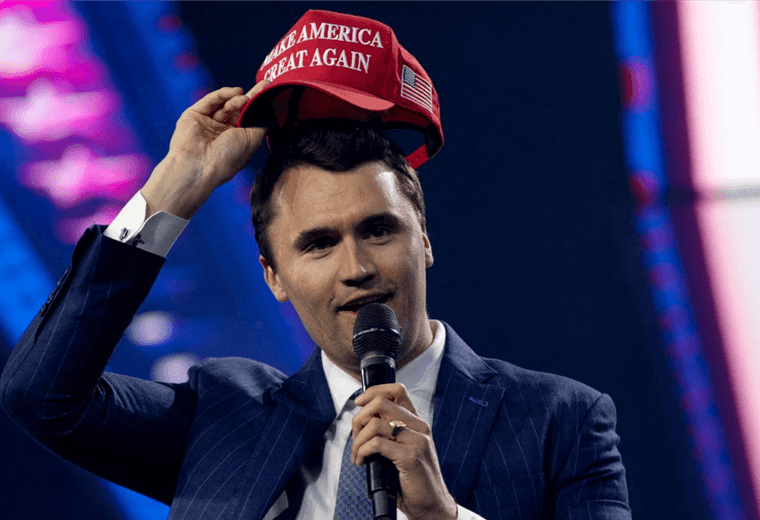 Disparan contra comentarista conservador Charlie Kirk en evento en universidad de EE. UU.