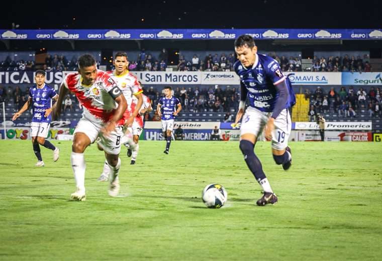 Andrés Carevic elogia esfuerzo de sus jugadores tras triunfo ante Herediano