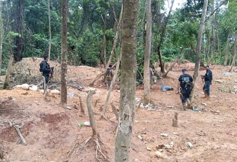 Emergencia en Crucitas: Varias personas atrapadas bajo tierra en túnel de extracción de oro