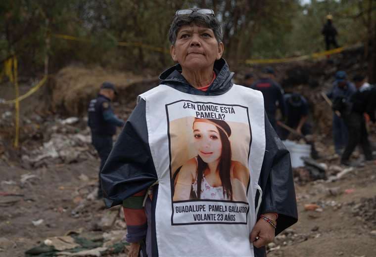 Sin respuesta del Estado, madres buscadoras en México leen bosques y montañas como peritos forenses