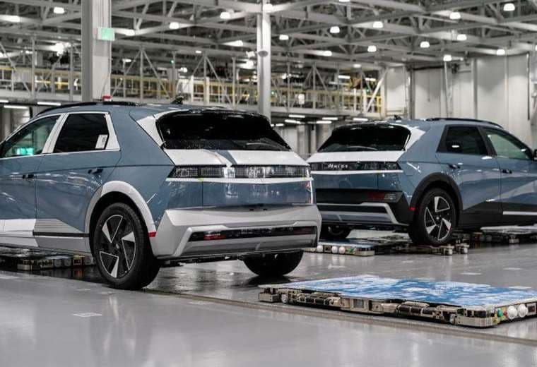 Gran redada acaba con 475 detenciones en fábrica de autos Hyundai en EE. UU.