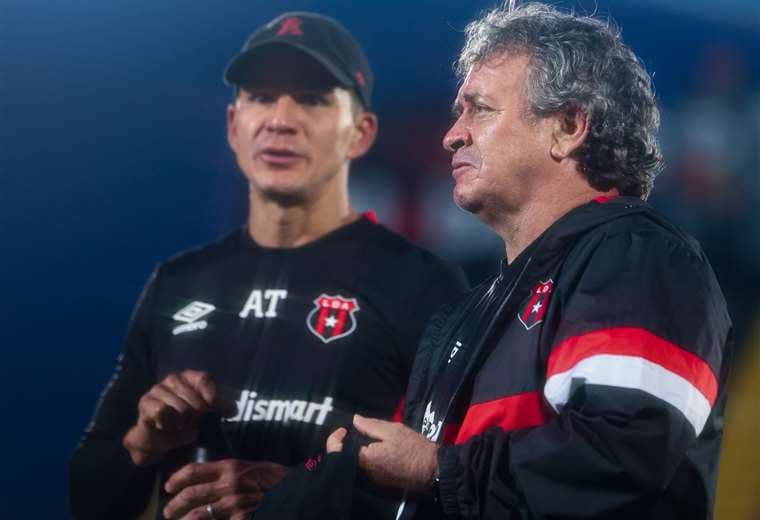 Óscar Ramírez señala fallas de Alajuelense ante los puntos fuertes de Pérez Zeledón