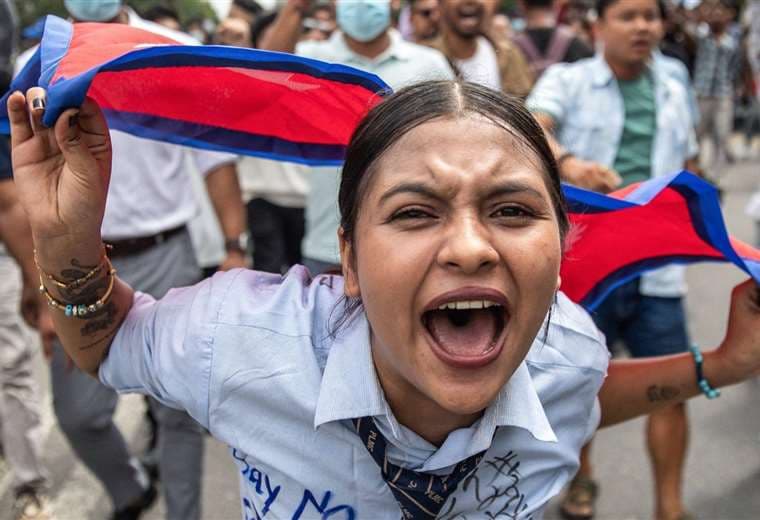 Nepal: Generación Z tumba al primer ministro tras protestas por corrupción y bloqueo de redes