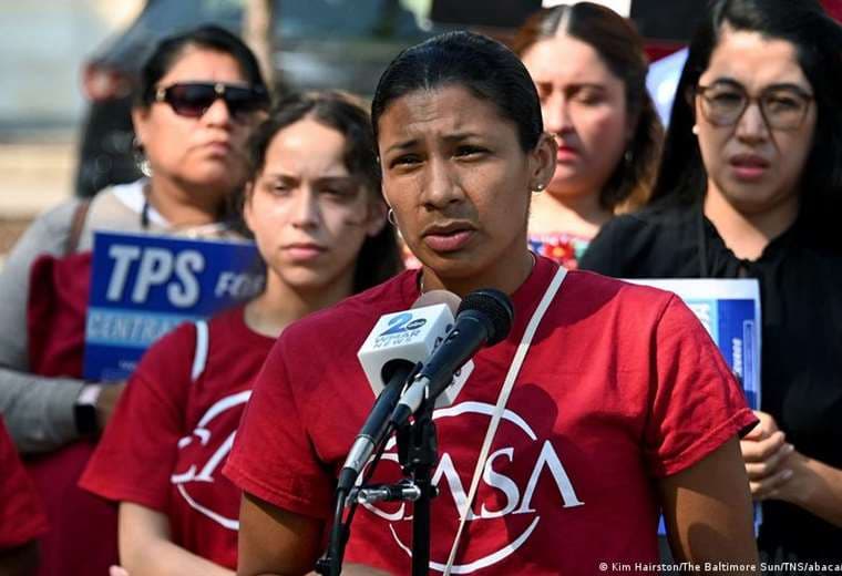 Corte: EE. UU. puede revocar protección temporal a migrantes de Honduras y Nicaragua