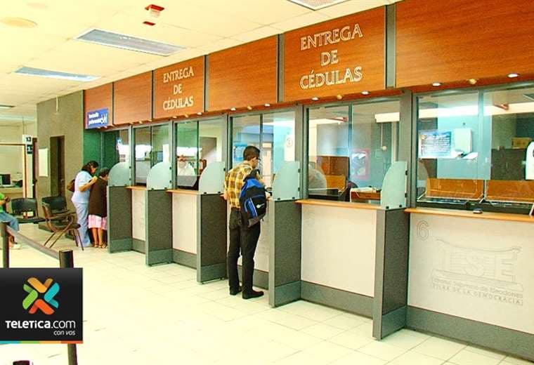 Vecina de Aserrí paga cinco reposiciones y suma ocho cédulas este año