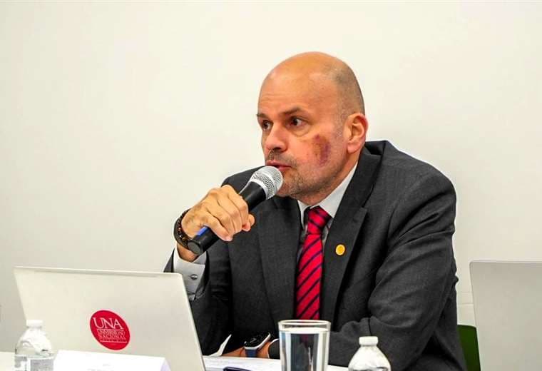 Presidente del Conare: "Es falso que las universidades públicas tenemos menos estudiantes"