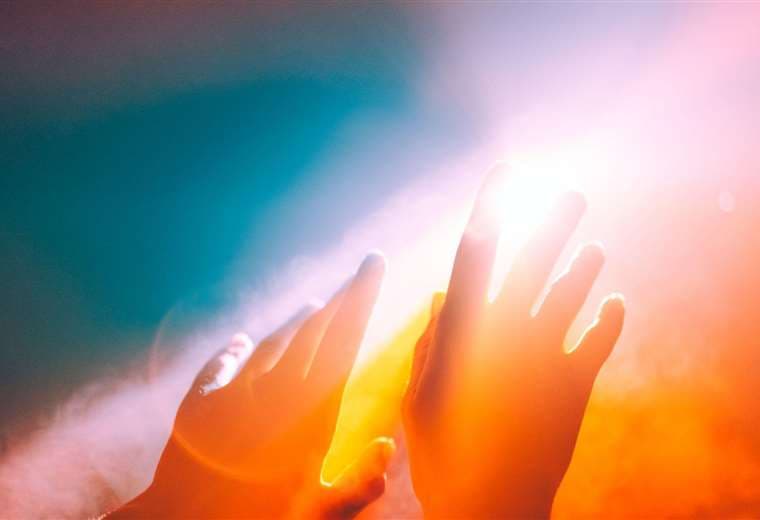 Cuál es la luz más antigua que hemos observado (y ¿será que alguna vez se apaga?)